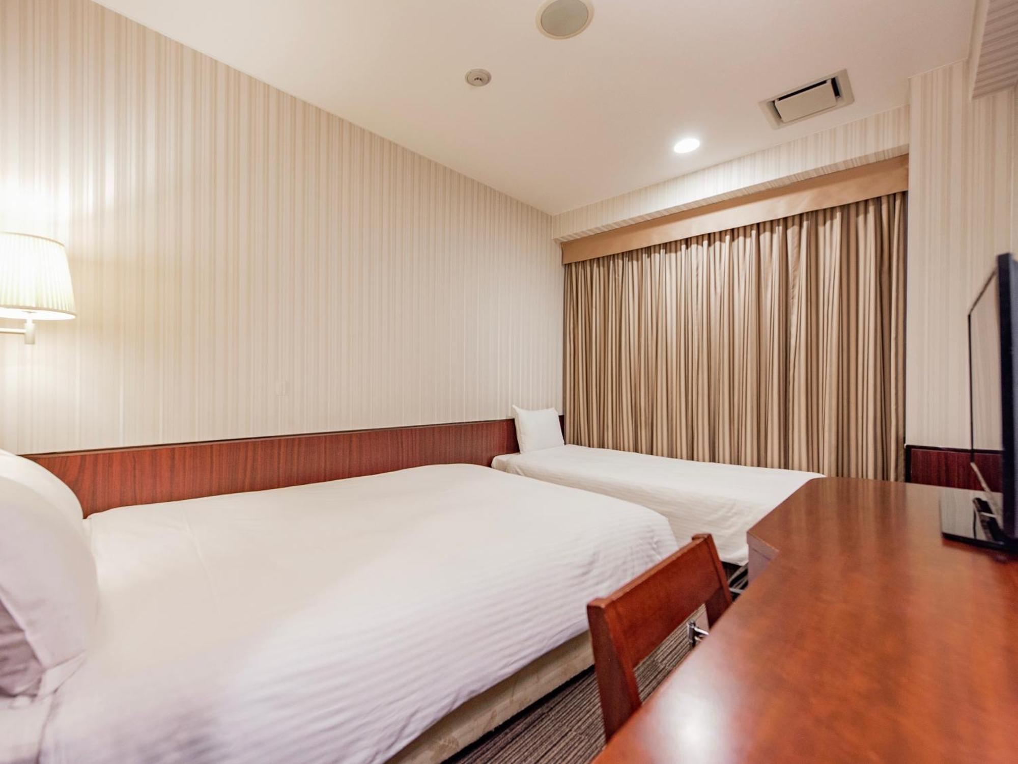 Hotel Hillarys Osaka Rum bild