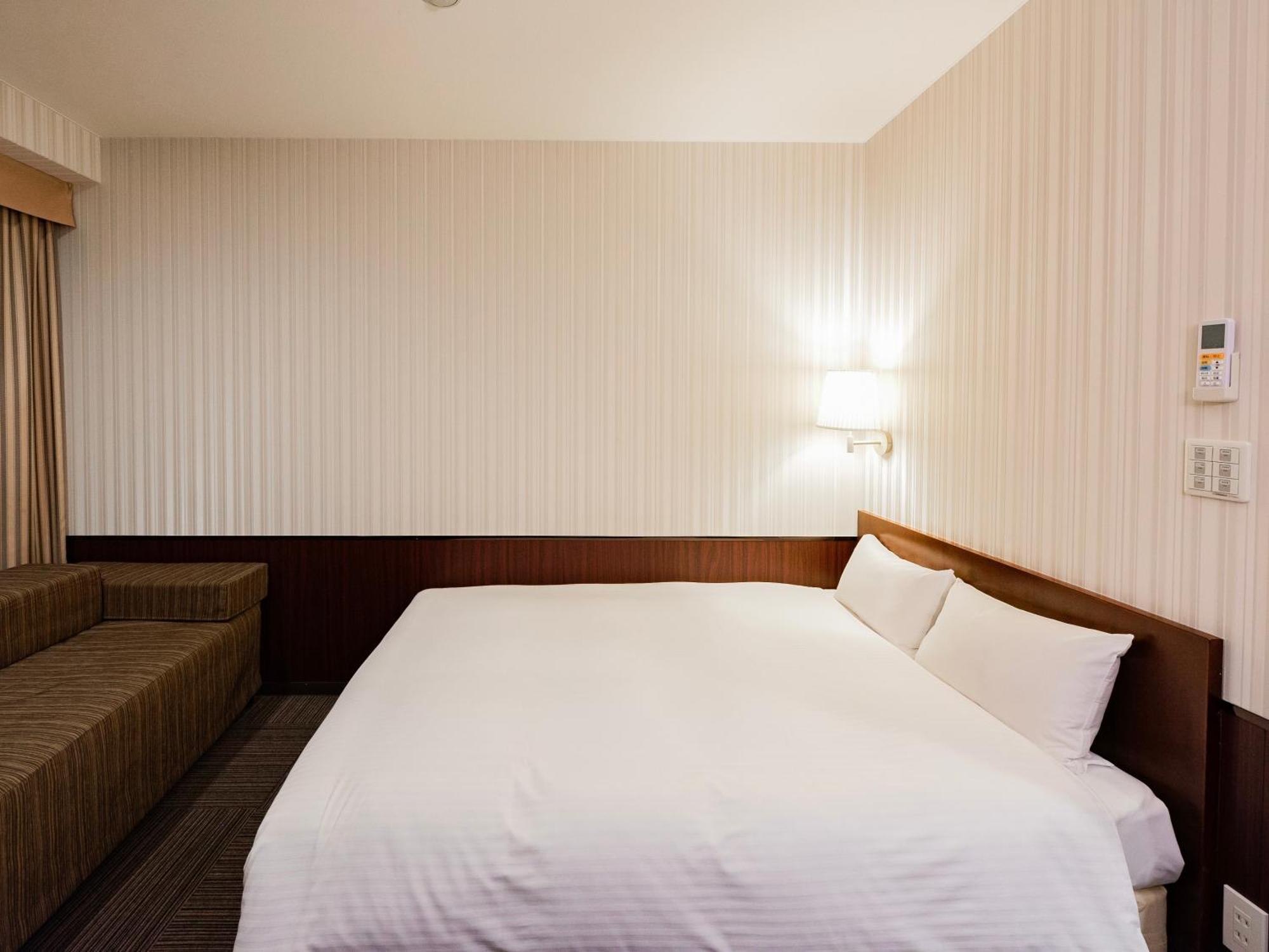 Hotel Hillarys Osaka Rum bild